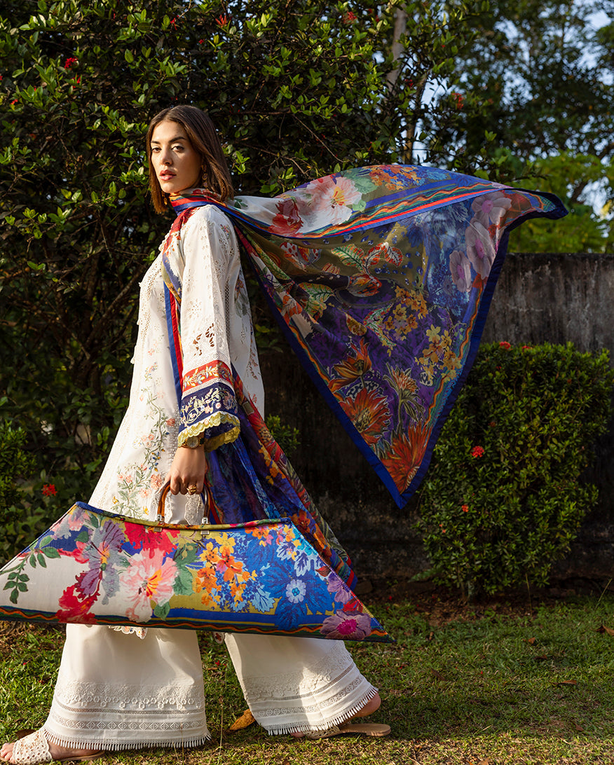 Luxury Lawn'25 by Esmel