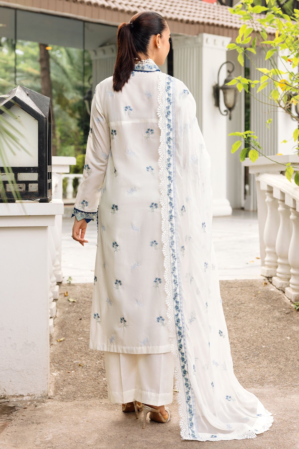 4833-RAMEEN EMBROIDERED LAWN UNSTITCHED