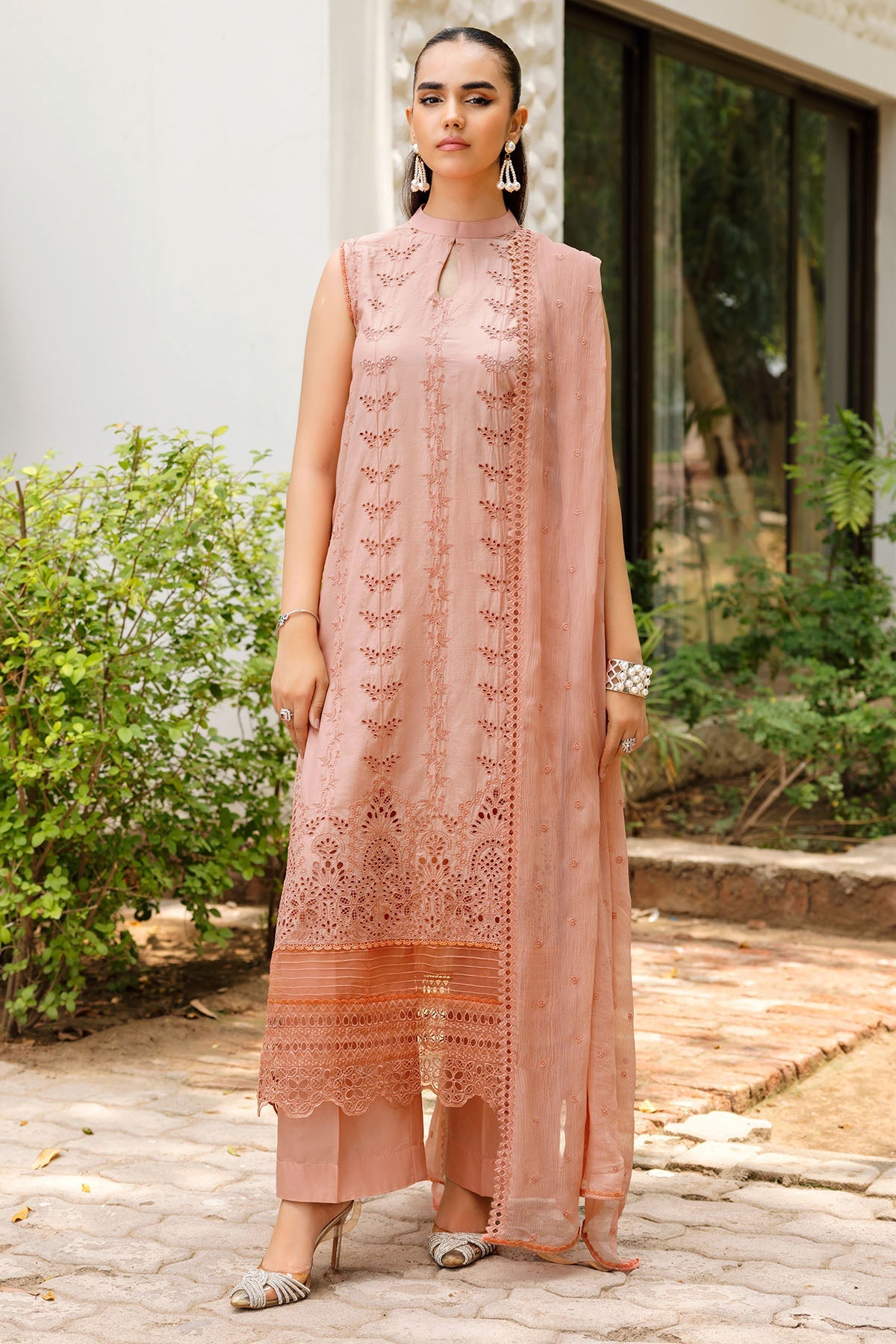 4836-HOOR EMBROIDERED LAWN UNSTITCHED