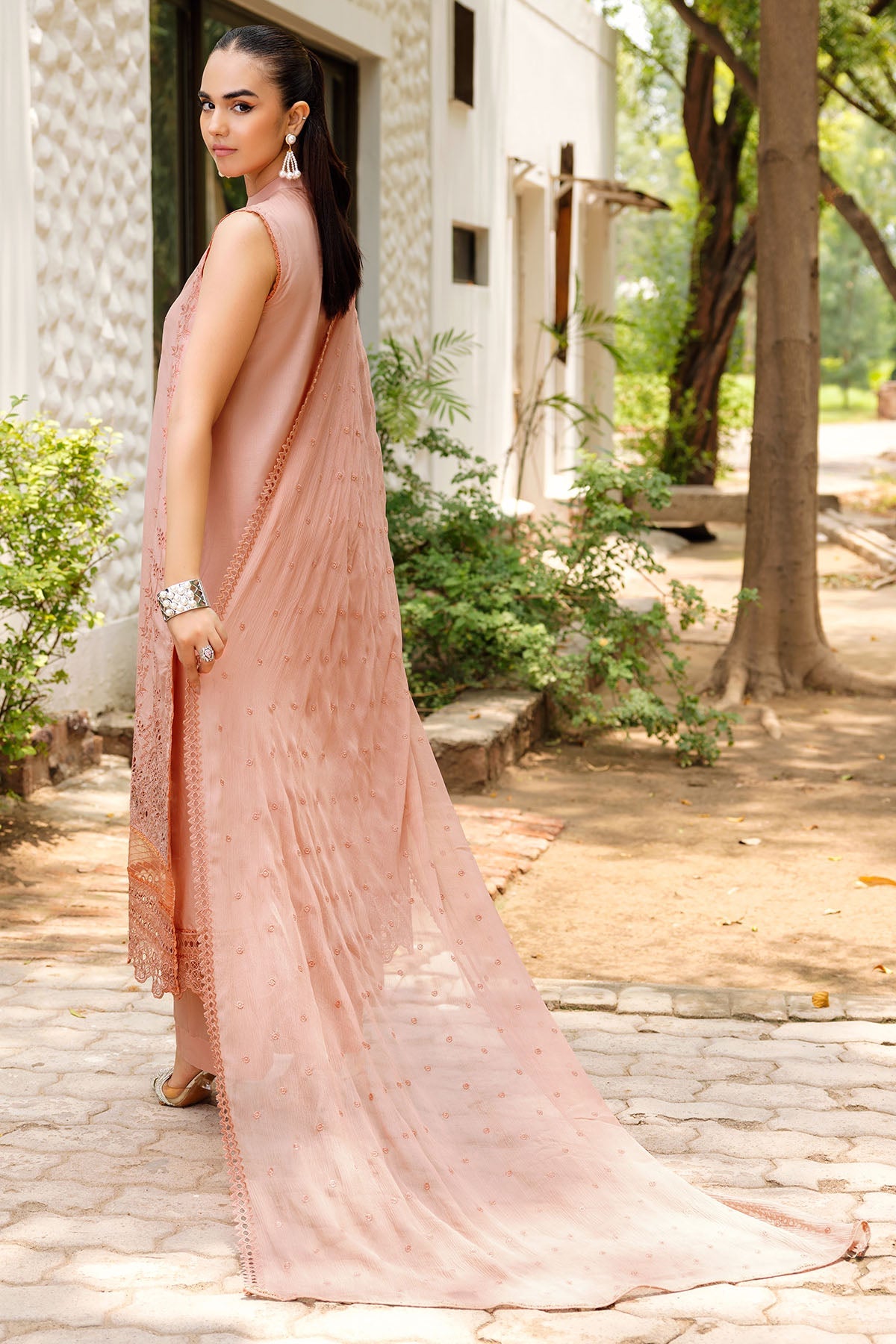 4836-HOOR EMBROIDERED LAWN UNSTITCHED