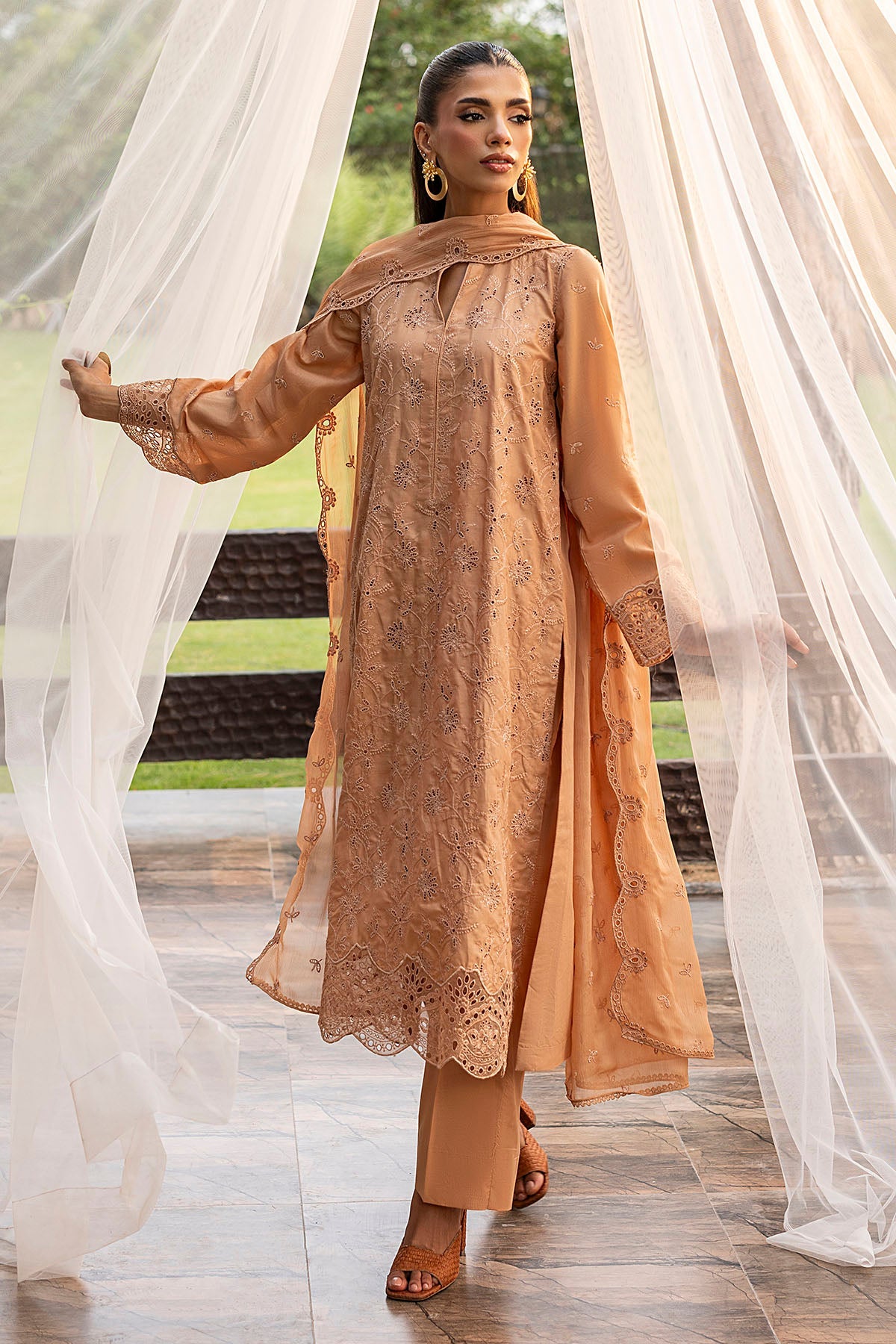 5588-AMAYA EMBROIDERED LAWN UNSTITCHED