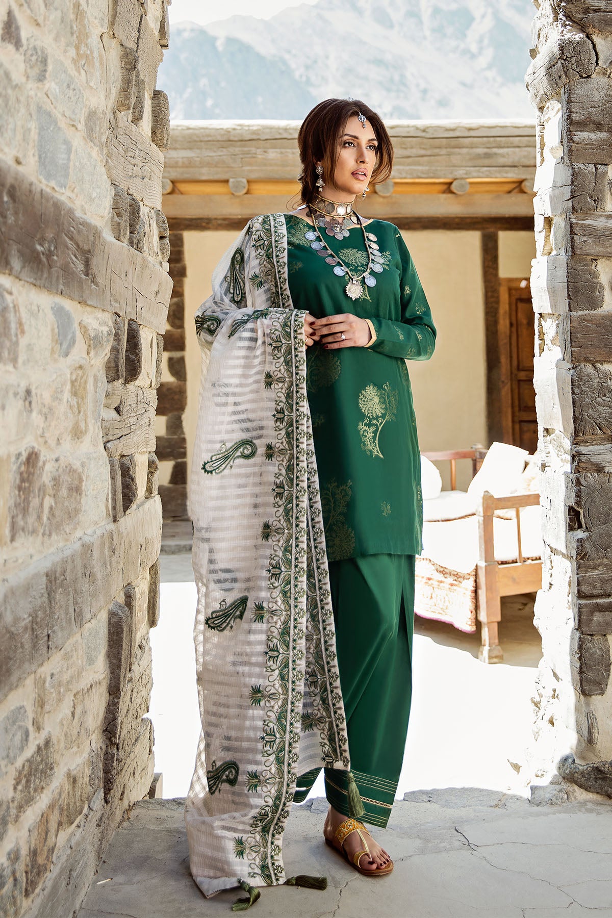 SR 09- Saira Rizwan Winter '20 - Heer Rang