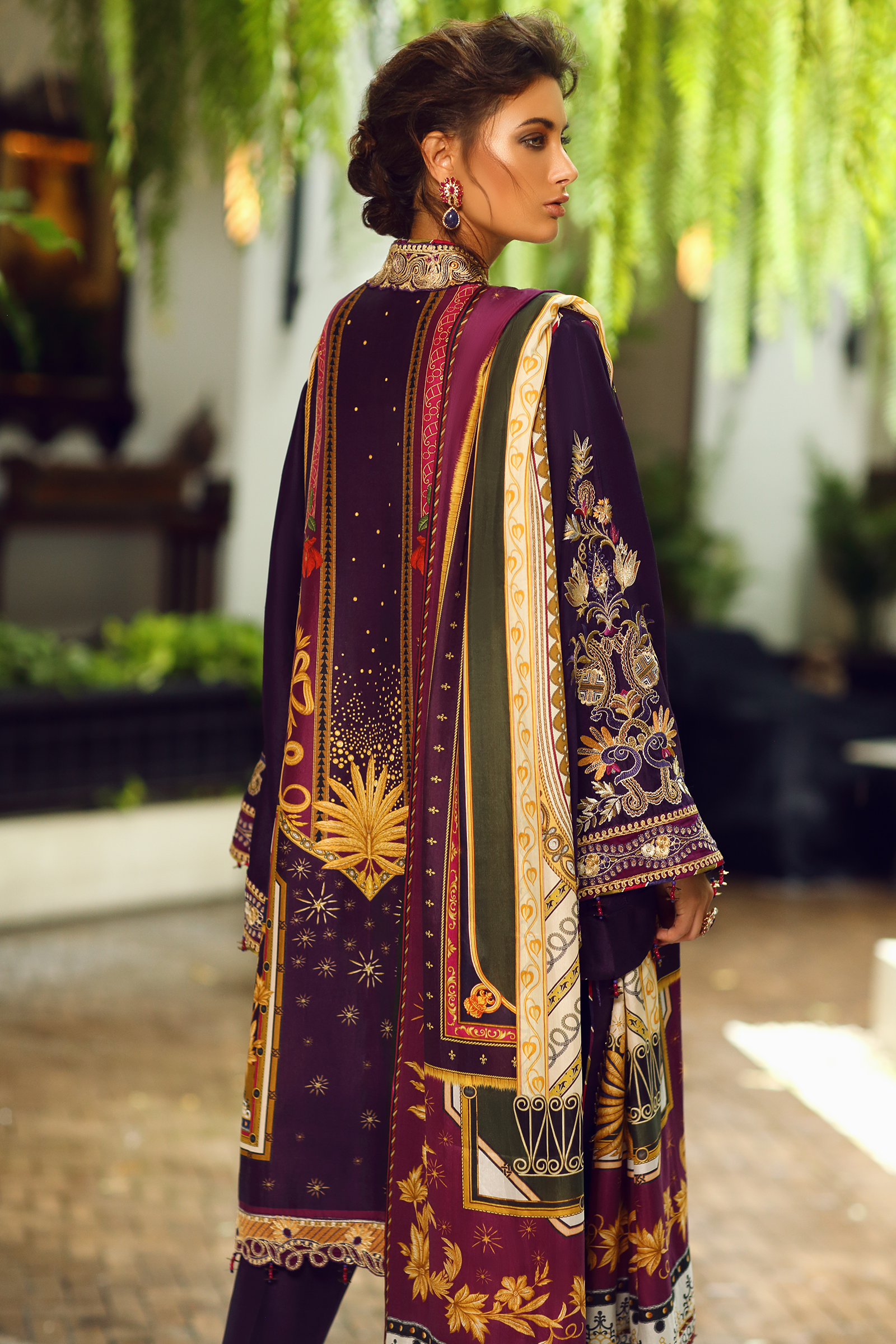 Élan Luxury Silk Collection – ES-06 (SOAM SAVALI) - Heer Rang